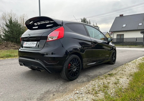 Ford Fiesta cena 43900 przebieg: 104000, rok produkcji 2014 z Kielce małe 742